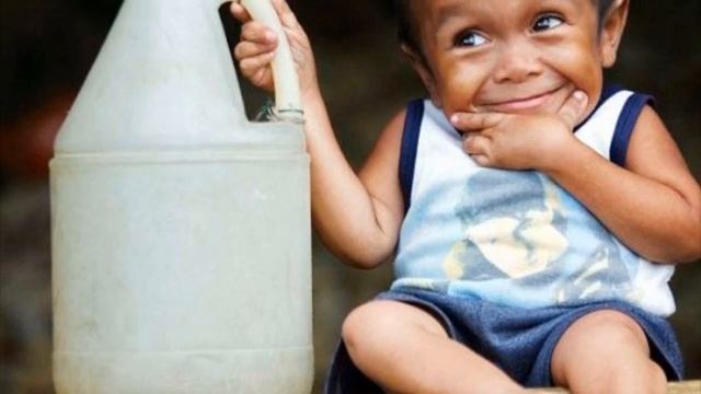 Самые маленькие люди в мире смотреть онлайн