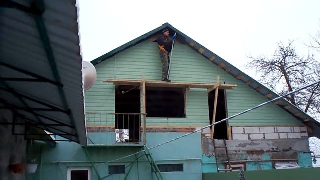 Завершение облицовки тыльного фронтона сайдингом смотреть онлайн