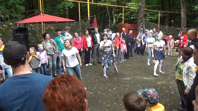 "Clap Snap" / Хлоп КАП мега танец (Учим и Танцуем) смотреть онлайн