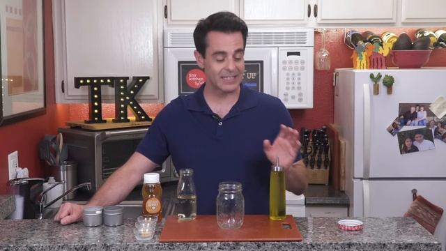 How To Make Honey White Balsamic Vinaigrette (The Best Salad Dressing) // Tiny Kitchen Big Taste