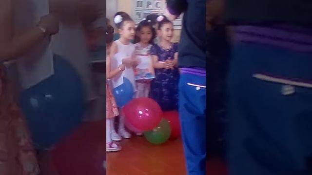 Выдача дипломов об окончании дошкольной подготовки смотреть онлайн