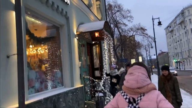 VLOGMAS: Гуляем по Москве // Conversation cafe ? смотреть онлайн