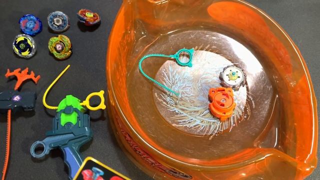 ABRINDO BEYBLADE METALFURY BLITZ STRYKER HYPERBLADES PETER PLAY смотреть онлайн