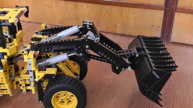 unboxing LEGO Technic 42030 Koparka VOLVO L350F rozpakowanie смотреть онлайн