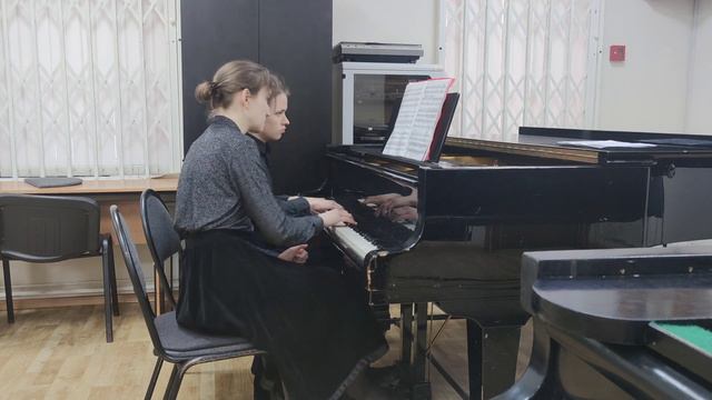 С.В. Рахманинов "Шесть пьес для фортепиано в 4 руки" №3 "Русская песня". Симонова П., Вишенкова Я. смотреть онлайн