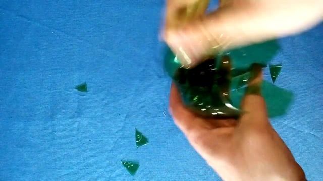 Как сделать вертушку из бутылки и гвоздя. How to make a wind turbine from a plastic bottle and nail смотреть онлайн