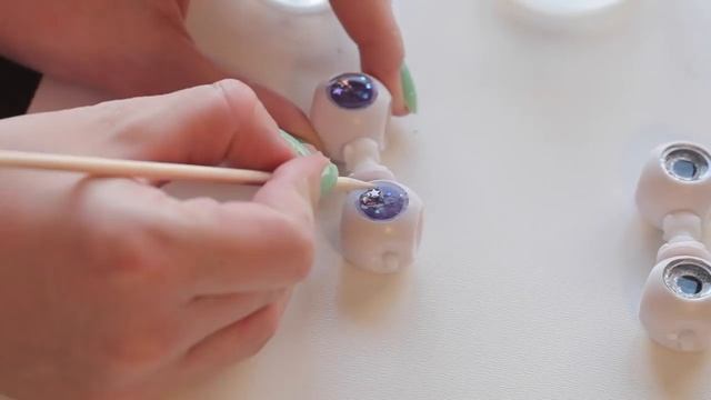 Секрет идеальных глаз для Blythe. Чипы для Блайз. смотреть онлайн