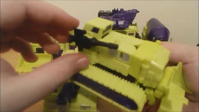 DEVASTATOR UNITE WARRIORS TAKARA TOMY BRIEF(ISH) LOOK смотреть онлайн