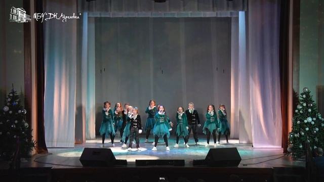 Образцовый коллектив “Театр песни “Лилиум” - “Не вешать нос” смотреть онлайн