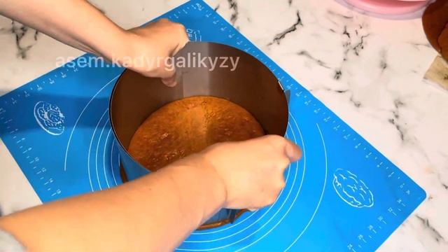 Медовый торт. Медовик за 20 минут без раскатки коржей. Балды торт. Вкусный десерт. Қазақша рецепт смотреть онлайн