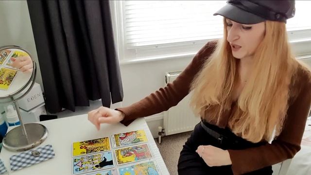 How Do PEOPLE VIEW YOU? THINK Of YOU? ?? ⭐Pick a Card⭐ Trigger Warning⚠️ Tarot Reading смотреть онлайн