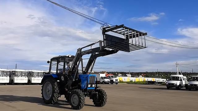Беларус с погрузчиком Универсал STANDARD + вилы для сена смотреть онлайн