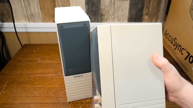 Restoring & Testing Roland MA-7 Speakers from 1994 смотреть онлайн