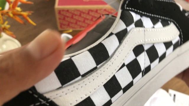 VANS Sk8-Low Black Checkerboard UNBOXING close detail смотреть онлайн