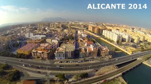 Alicante, Испания, грузовой порт и город, виды с высоты птичьего полета смотреть онлайн