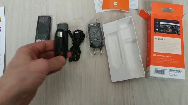 Распаковка - Медиаплеер Xiaomi Mi TV Stick EU PFJ4098EU (MDZ-24-AA) смотреть онлайн