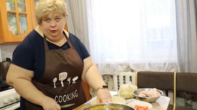 На год уходит красотка. Курица с овощами в рукаве. смотреть онлайн