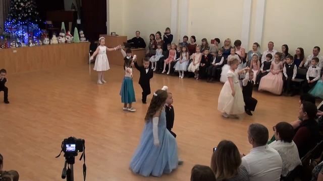 ВМЛ Рождественский бал 2018 детский вальс смотреть онлайн