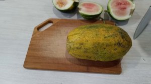 Купили кормовой картофель. Переселили вторую маму курицу. Собрали небывалый урожай арбузов.