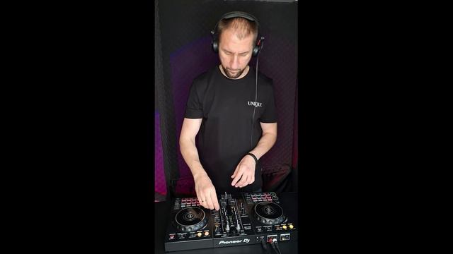 DJAleksandrPAO /Нюша (NYUSHA) -Таю /Swedish House Mafia/ DDJ400 / #deephouse #techno #нюша #nyusha