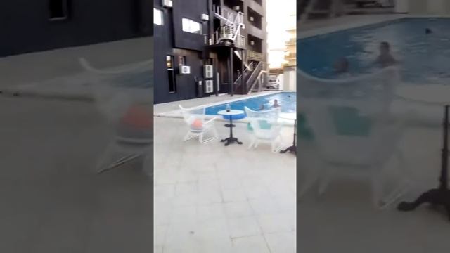 Отель Люксор Бассейн смотреть онлайн