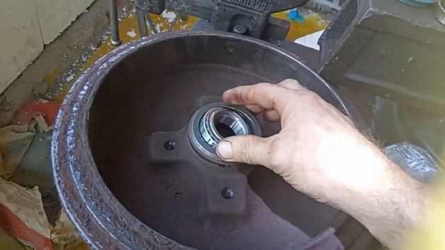 ФОЛЬКСВАГЕН ПАССАТ Б3 ЗАМЕНА ЗАДНЕГО СТУПИЧНОГО ПОДШИПНИКА смотреть онлайн