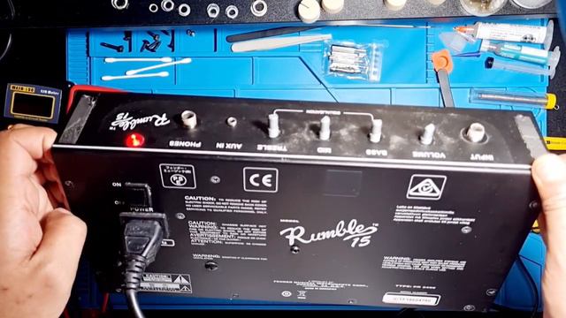 Fender Rumble 15 Bass Amplifier NO POWER | Quick Fix‼️ | Easy Fix‼️ смотреть онлайн