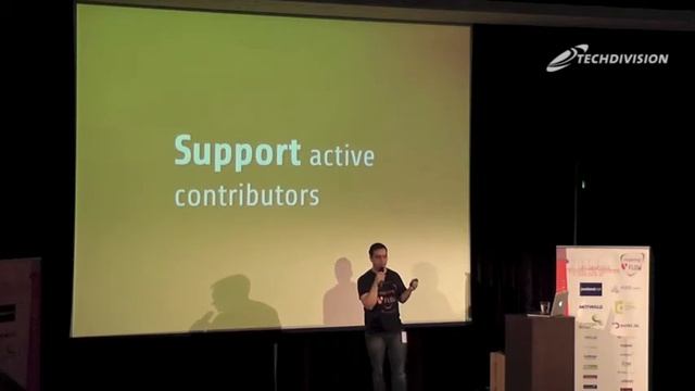 TYPO3 Flow Keynote by Robert Lemke - Inspiring Flow 2013 смотреть онлайн