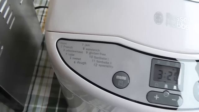 Unold Backmeister Top Edition 68415 vs. Russell Hobbs Classic 18036-56 смотреть онлайн