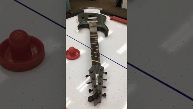 Бомбовый хамелеон Ibanez RGD71 ALMS смотреть онлайн