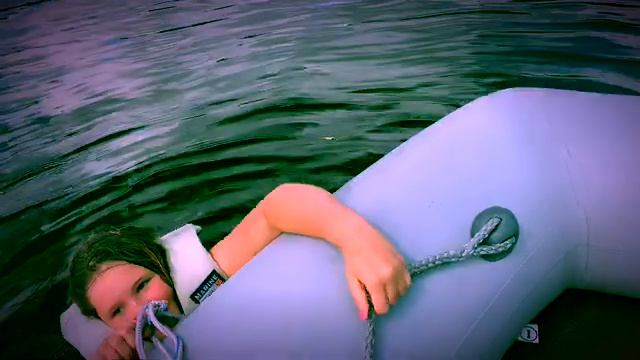 Как залезть в лодку смотреть онлайн