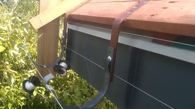 Как правильно установить крюки для навесного желоба водосточной системы. смотреть онлайн