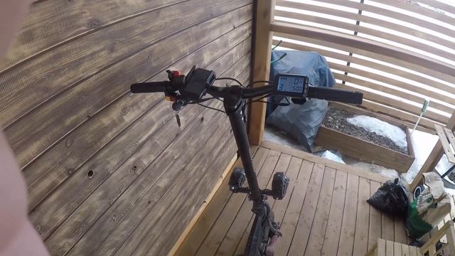Купил Kugo G-Booster электро самокат теперь балдею)))