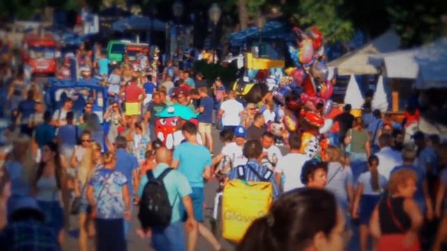 Есть город, который я вижу во сне... / Song about Odessa смотреть онлайн