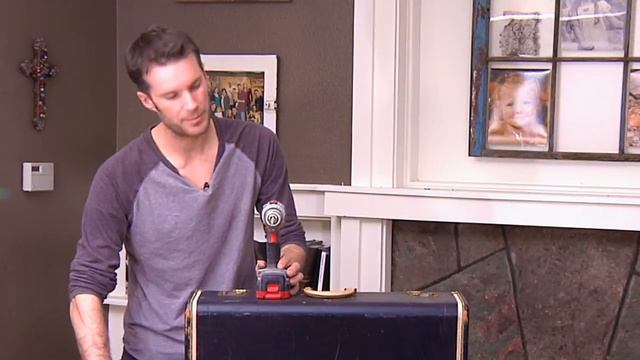 Episode 2: How to upcycle an old suitcase into an end table смотреть онлайн