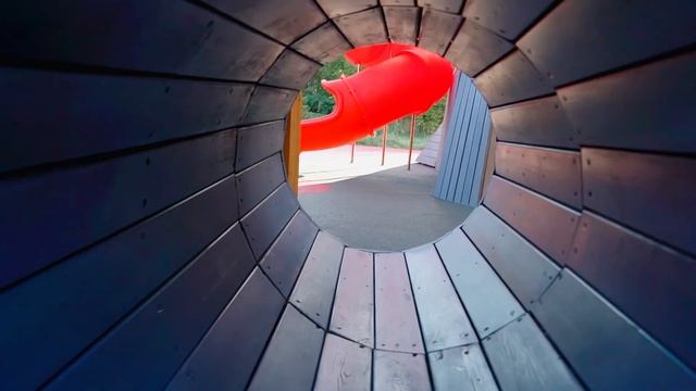 Площадка "Крепость Бург" на озелененной территории между Шипиловским проездом и Каширским шоссе смотреть онлайн