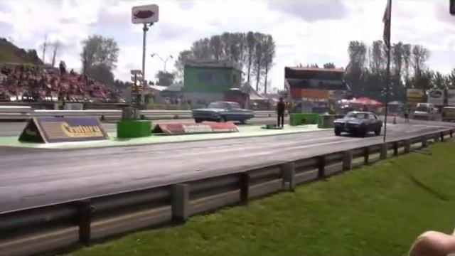 1961 Chevrolet Impala смотреть онлайн