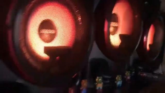 LG CL88 probando el BASS BLAST смотреть онлайн