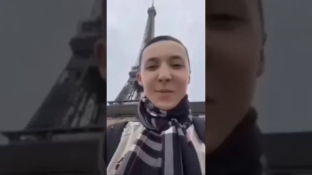 1 час Я в Париже (оригинальная версия) смотреть онлайн