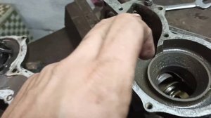 Замена помпы на Пассате Б 3. Как поменять помпу На Б3 Пассате.