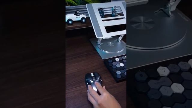 Удобная подставка для ноутбука и других гаджетов #shotts #популярное #лайфхаки #сервисныйцентр смотреть онлайн