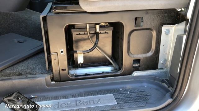⚠️Changer Batterie Mercedes Vito (Viano) Mercedes /Take Off Battery Mercedes Viano