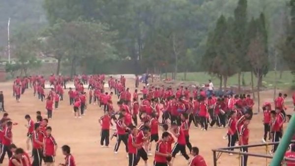 Тренировка шаолиньских бойцов (Монастырь Шаолинь) | Shaolin monks training (Shaolin Monastery)