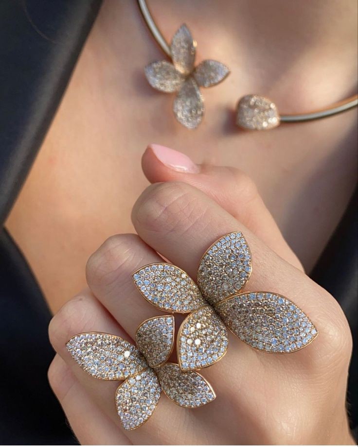 New Jewelry Collection Diamond Sevilya? смотреть онлайн