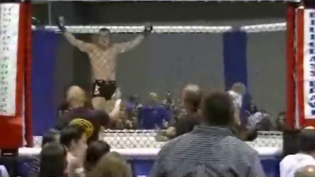 Huge Knock Out Bluegrass 3 Derik Byrd vs Pat Cornett MMA 145 lbs смотреть онлайн