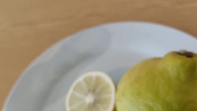 Wow, Bergamot Lemon has aromatic juice, not rind смотреть онлайн