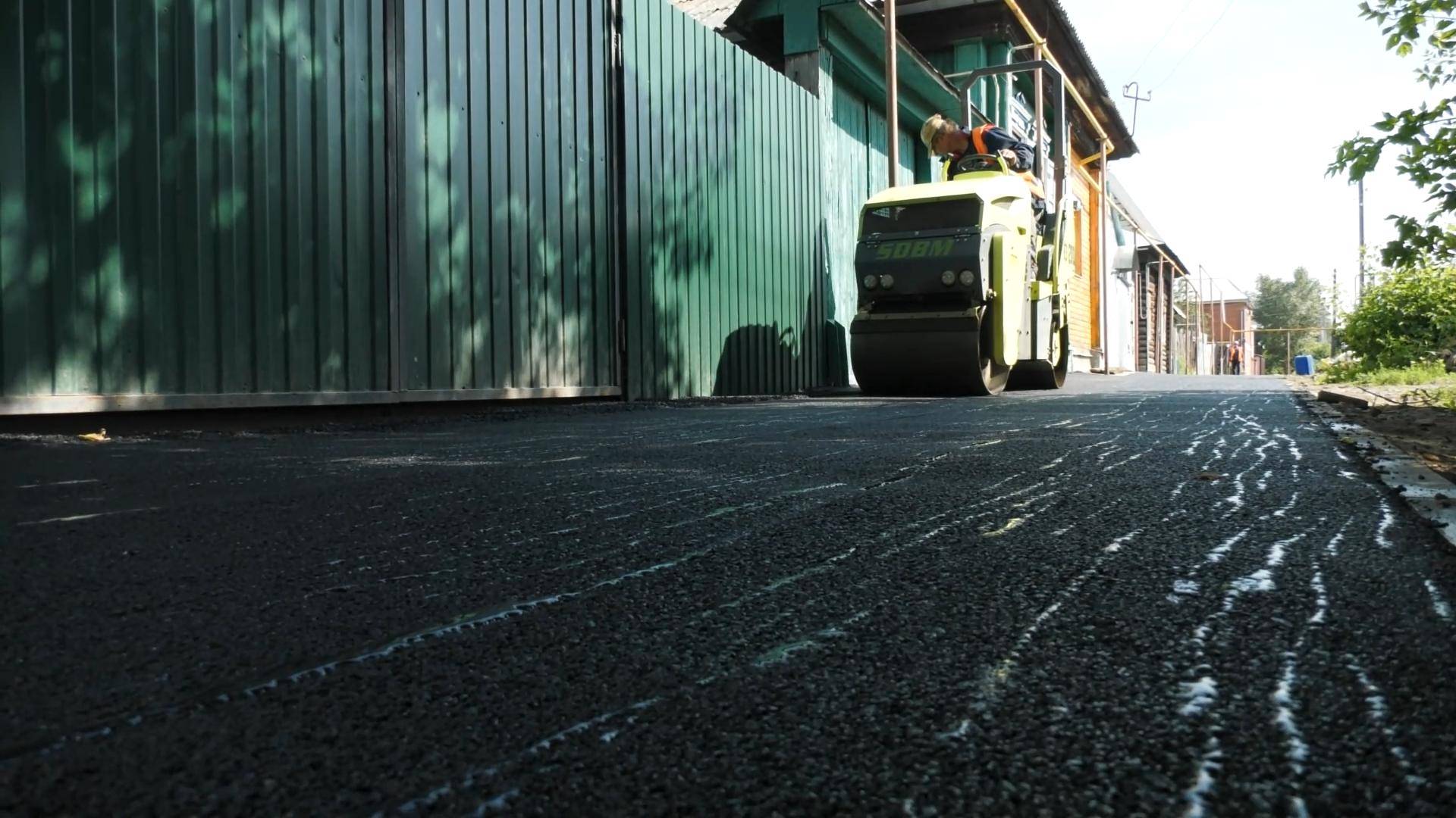 Дороги, тротуары и дворы Шадринска – ещё больше асфальта смотреть онлайн