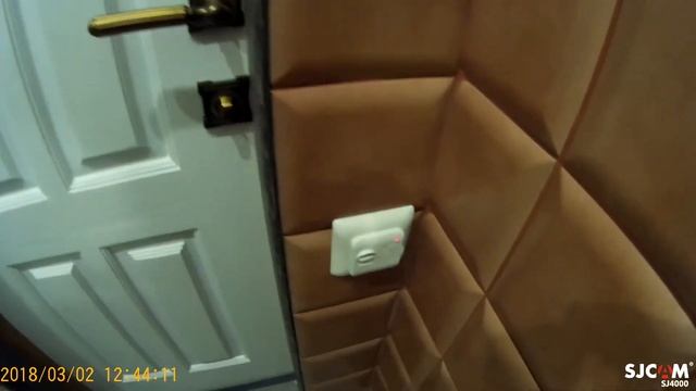 Очень маленький туалет смотреть онлайн