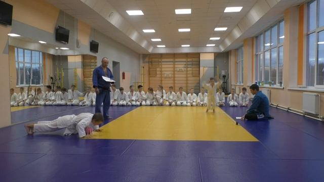 Школа 66. Группа 15.30. Часть 1. Соревнования Самый сильный, самый гибкий смотреть онлайн
