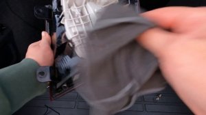 Замена лампочек стоп сигнала | Skoda Rapid | Как снять фару?